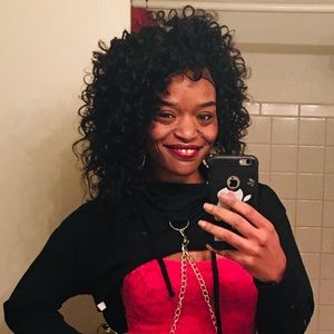 Meet your Posher, Nina